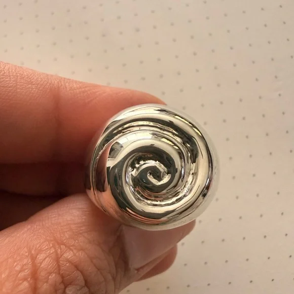 Sophie Buhai • Nautilus Ring 🐚 - Picture 2 of 8